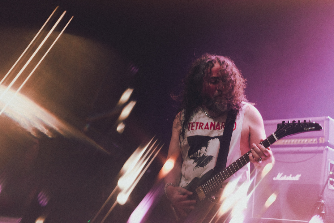 Criminal - 30 años de "Victimized"